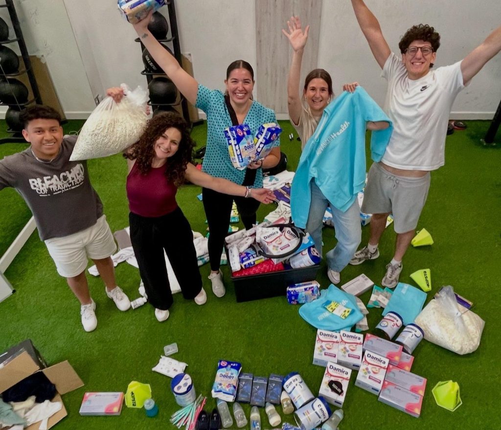 companeras en Ayuda Humanitaria con barosa labs 1